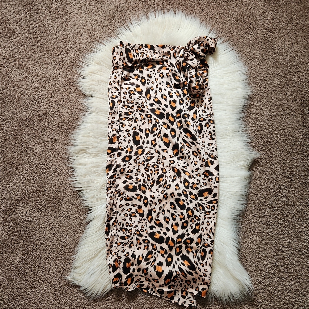 ShoeDazzle Leopard Print Wrap Skirt